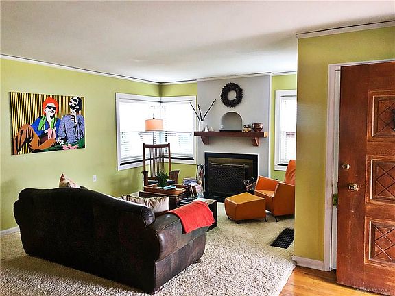 2nd image of 2517 Roanoke Ave