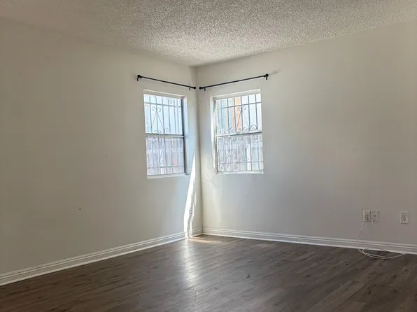 736 W Century Blvd, Los Angeles, CA 90044