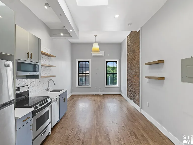 417 Throop Ave #3D — Photo 3