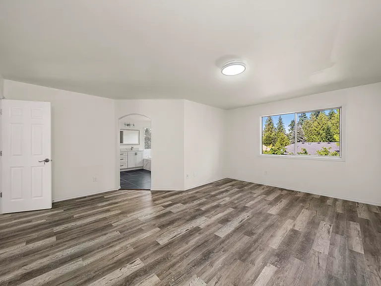 Master bedroom, Upstairs