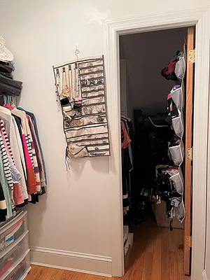 Rented by C2R Management LLC | media 8