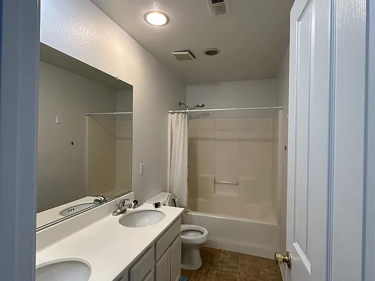 1681 Julia Way — Photo 13