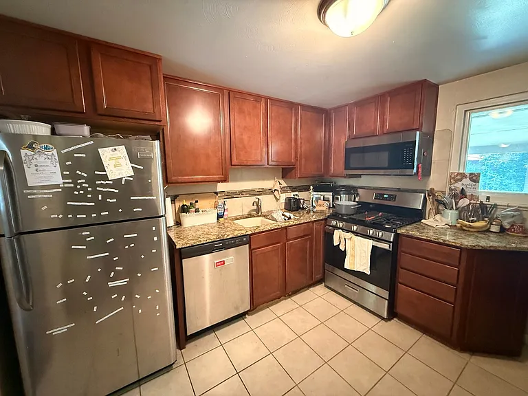 1670 S Franklin St — Photo 11