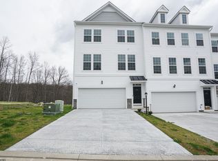 37 Dover Ct #37, Bridgeport, WV 26330