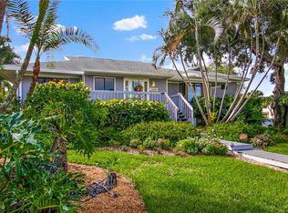 210 11th St E, Tierra Verde, FL 33715
