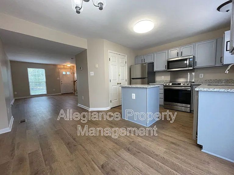 6368 Michael Robert Dr — Photo 3