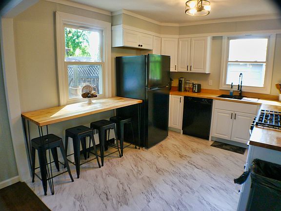 5th image of 4034 Dean Dr