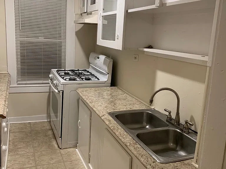 301 Quequechan St #3N — Photo 9
