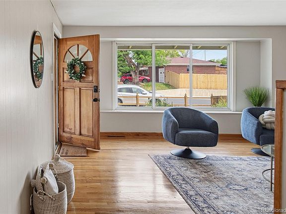 4th image of 840 Essex Drive