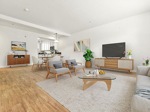 4th image of 1040 Campoy Street #102