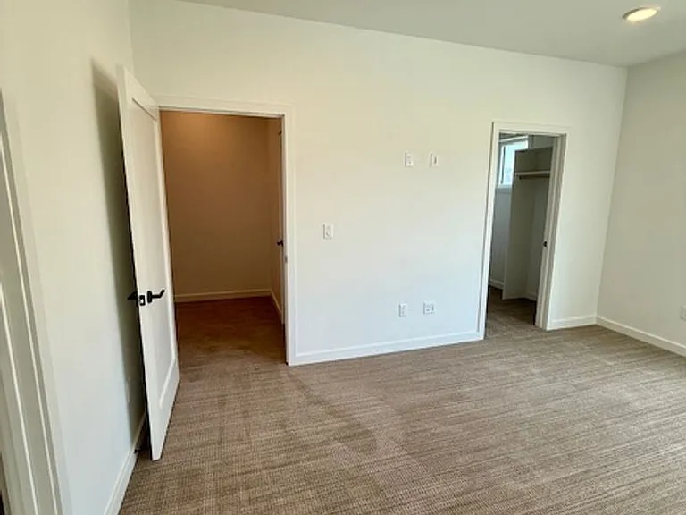 2957 S 27th Ave — Photo 34