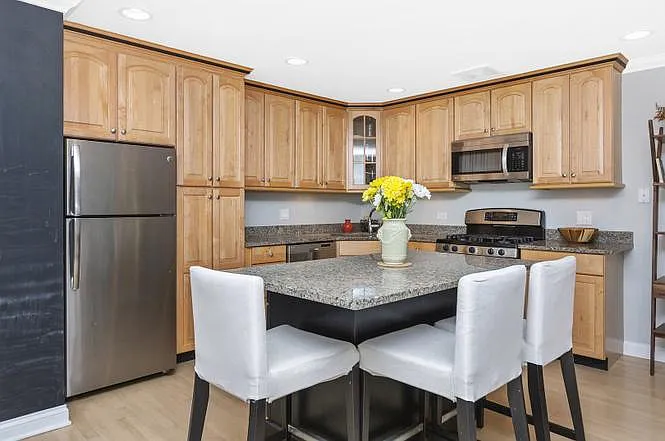 1518 W Oakdale Ave #2 — Photo 3