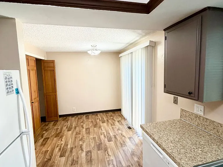 1245 Baxter Rd SE — Photo 7