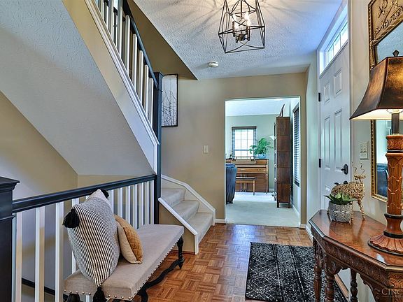 5th image of 1 Old Duxbury Ct