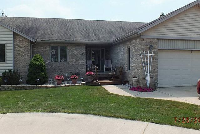 1st image of 23931 Huron River Dr
