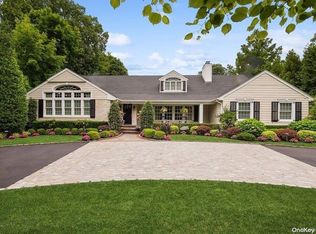 73 1st St, Garden City, NY 11530
