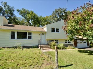 879 Farmington Dr, Cheshire, CT 06410