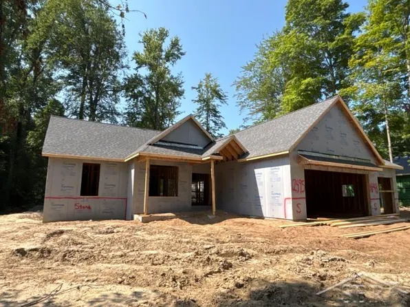 12495 Northway Parkway Rd, Freeland, MI 48623