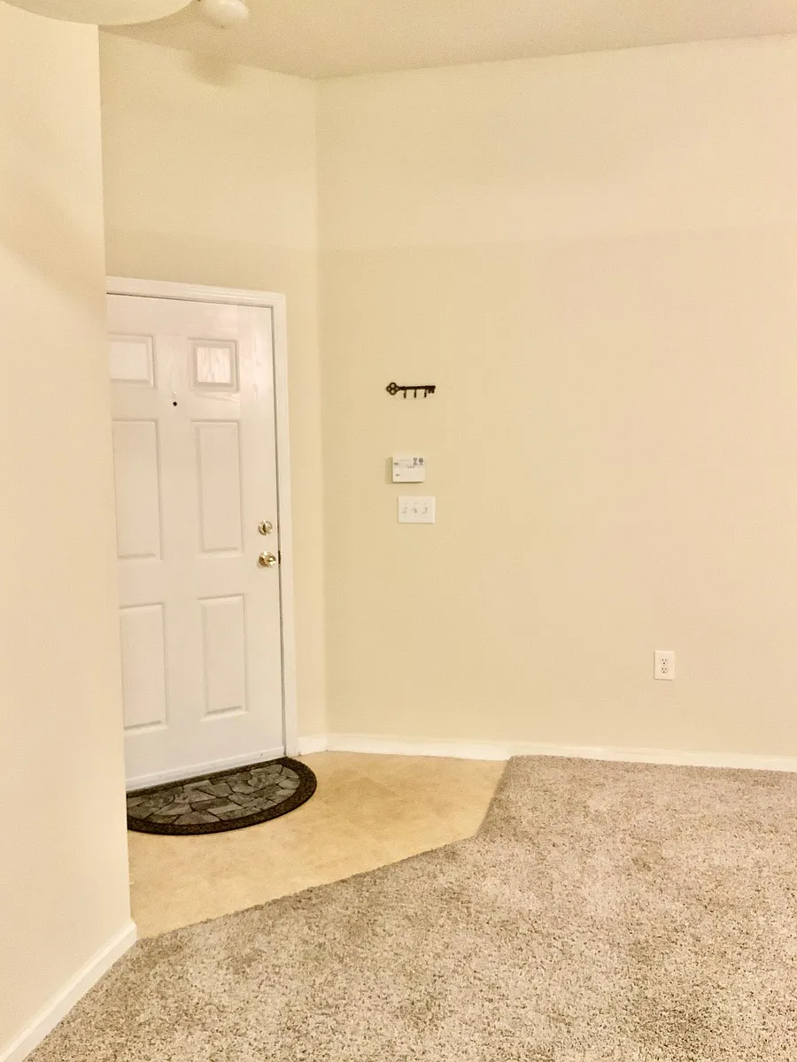 Building Photo - 6099 Maggies Cir #105