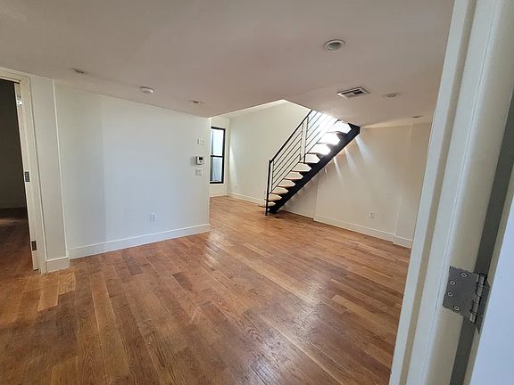 3rd image of 94 Malcolm X Blvd APT 4A