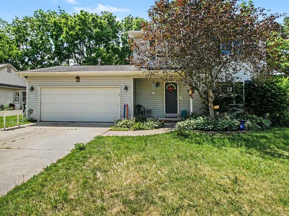 2250 Eads Pl, Howell, MI 48843
