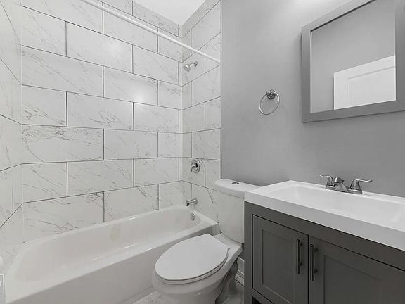 3rd image of 1307 S Kedzie Ave #3
