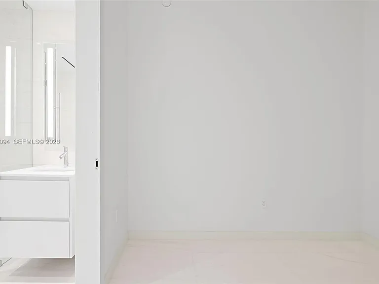 300 Biscayne Boulevard Way #3404C — Photo 36