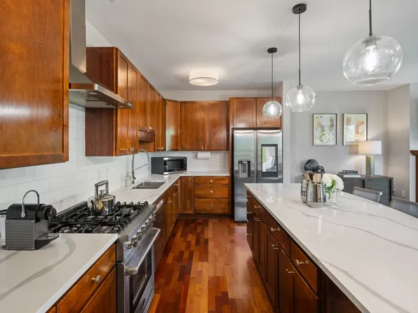 317 Groveland Ave Unit 402, Minneapolis, MN 55403