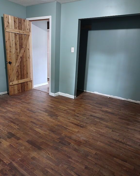 1st image of 456 W Palmer St