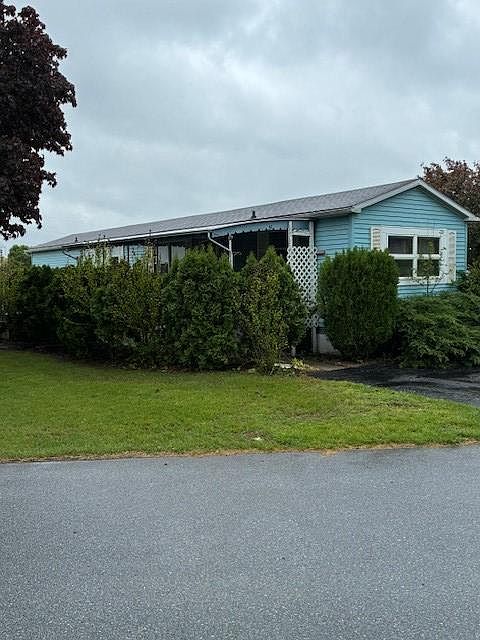 1st image of 52 Carol Ann Dr #52
