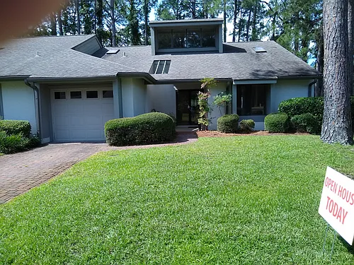 101 Gleneagles Dr Photo 1