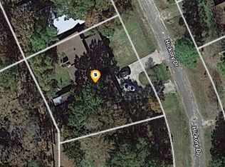 185 Hickory Dr, Onalaska, TX 77360