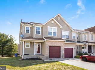 8 Hetton Ct, Glassboro, NJ 08028