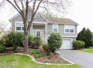 1510 Portsmouth Ct, Grayslake, IL