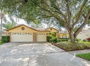 2714 Crestfield Dr, Valrico, FL 33596