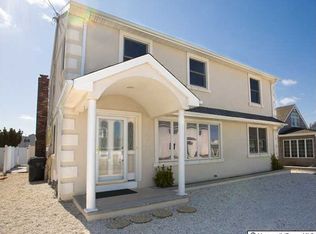 8 Falls Rd, Mantoloking, NJ 08738