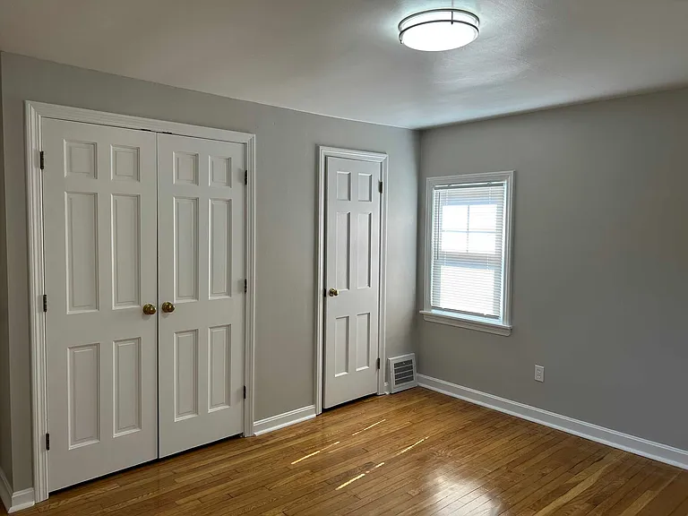4854 Edsal Dr — Photo 18