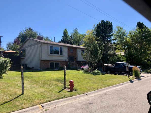 1214 Holly Dr