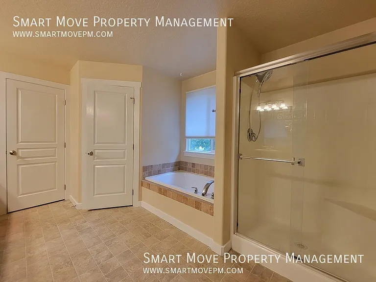 1236 E Pisa St — Photo 18