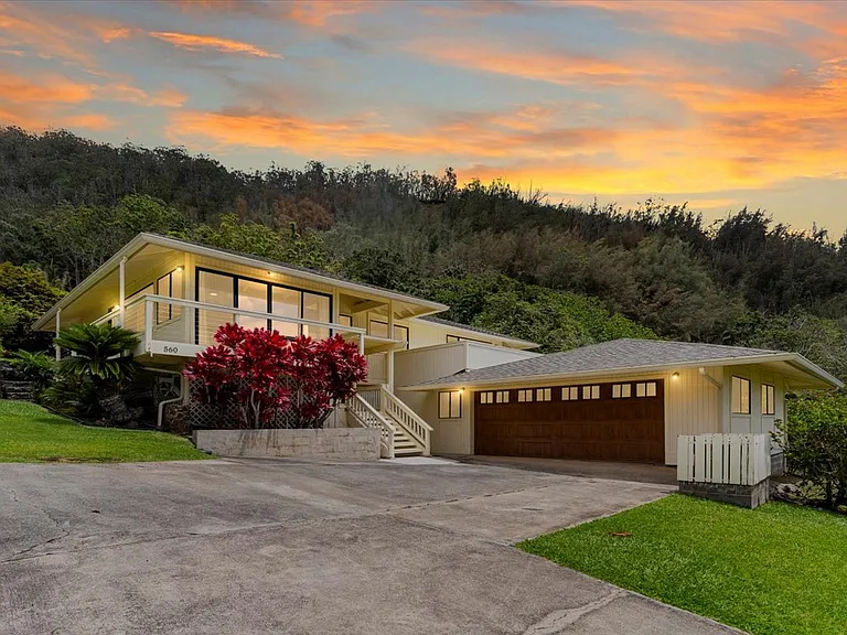 560 Kuikahi Dr — Photo 1