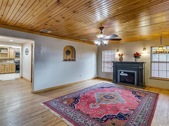 5th image of 209 E Atchley Ave