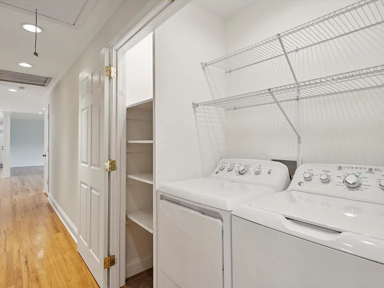 432 Webb Rd — Photo 24