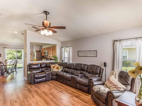 3rd image of 3018 Bent Bow Ln