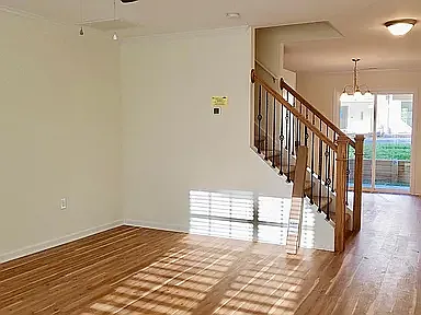 3 bed, 2.5 bath, 1405 sqft, $1,995 — Photo 3