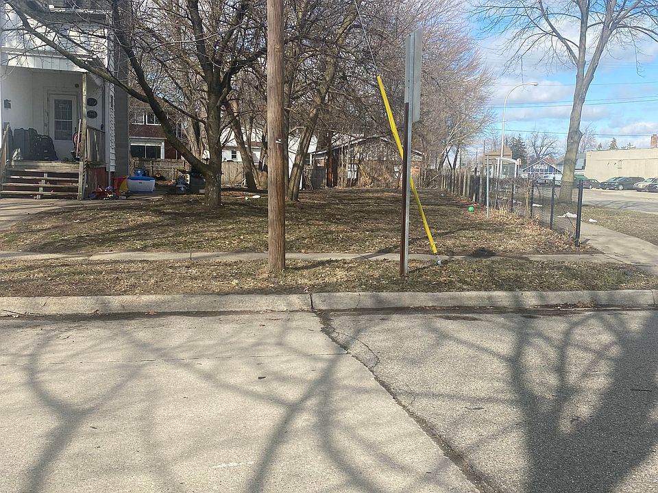 1st image of Gallup St Lot 3