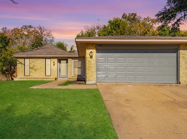 2921 Elsinor Dr, Fort Worth, TX 76116