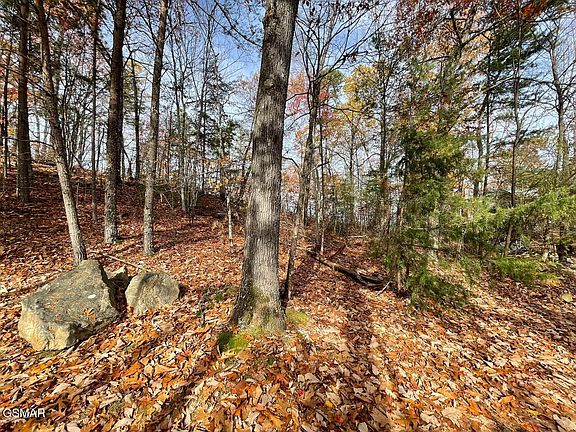 3rd image of LOT-21R Sugar Mountain Way