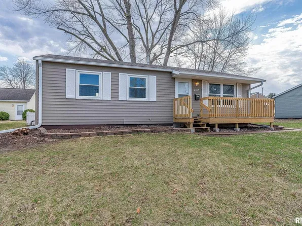 2015 N Linwood Ave, Davenport, IA 52804