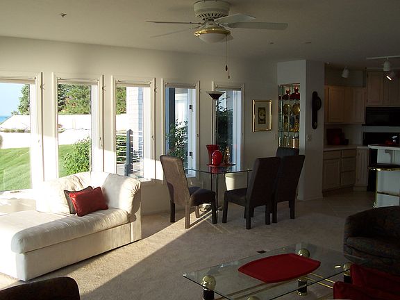 3rd image of 113 Grand Hbr