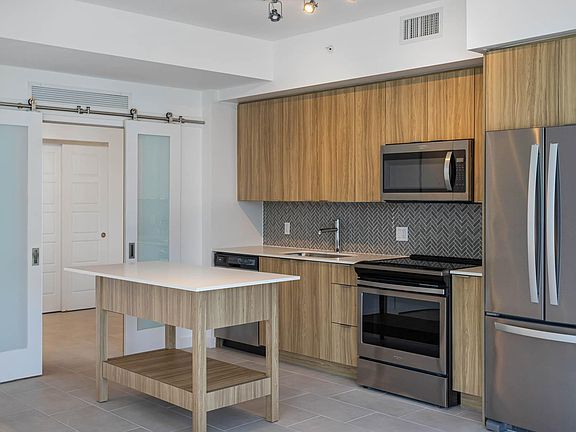 2nd image of 2160 N Bayshore Dr #1E